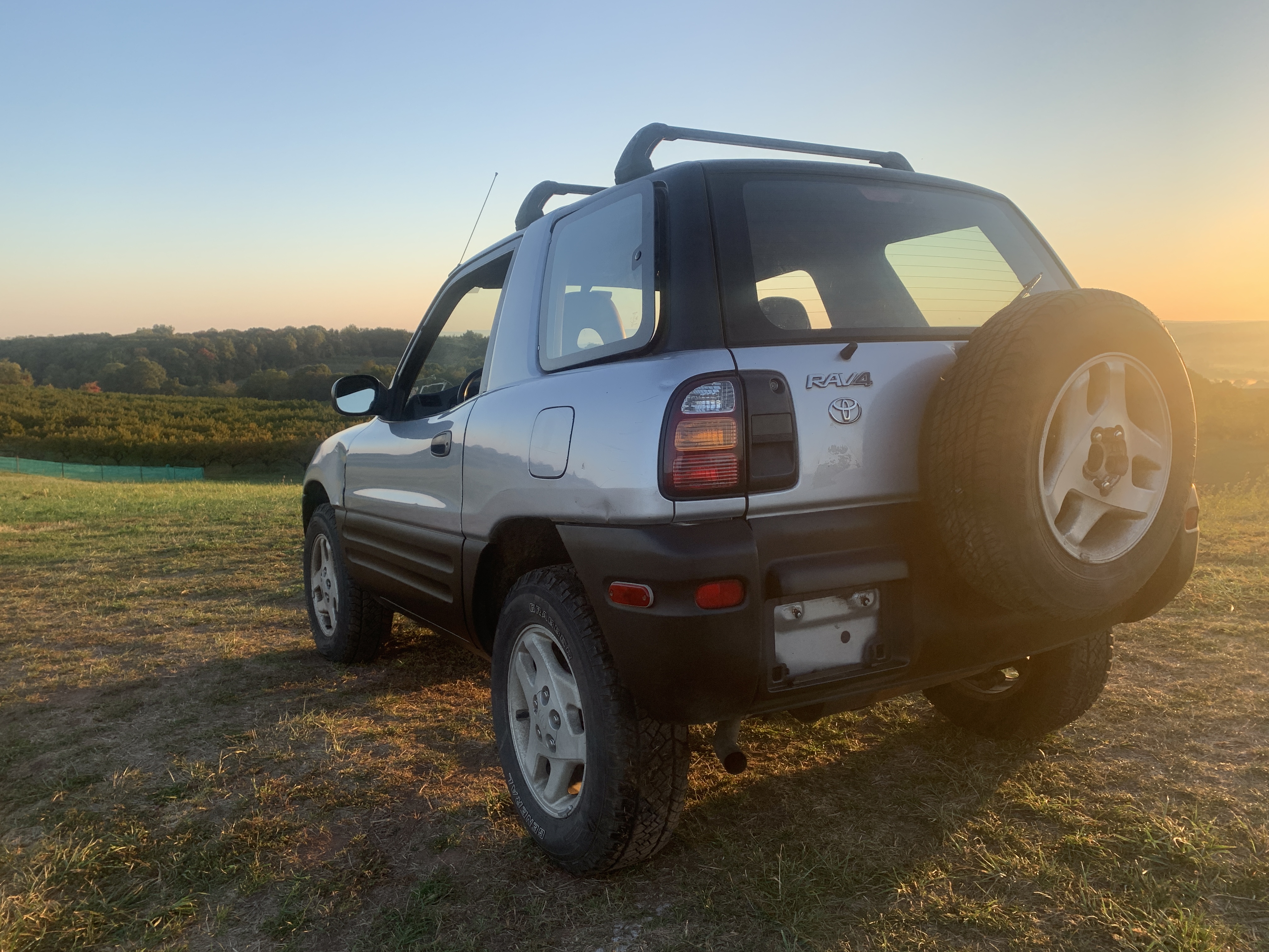 1998 Toyota RAV4 2 Door AWD — photo 29