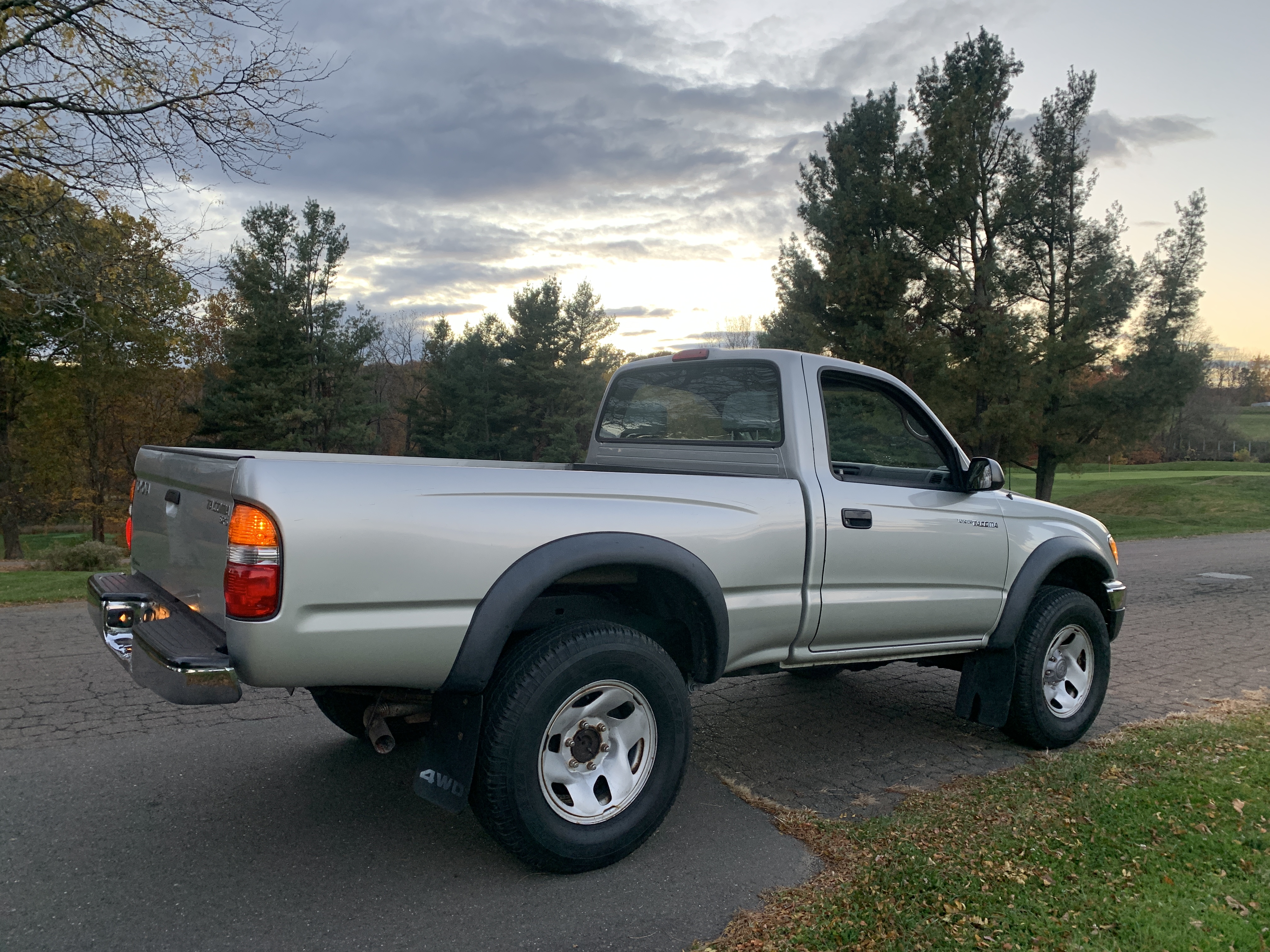 2004 Toyota Tacoma SR5 4x4 Pickup — photo 88
