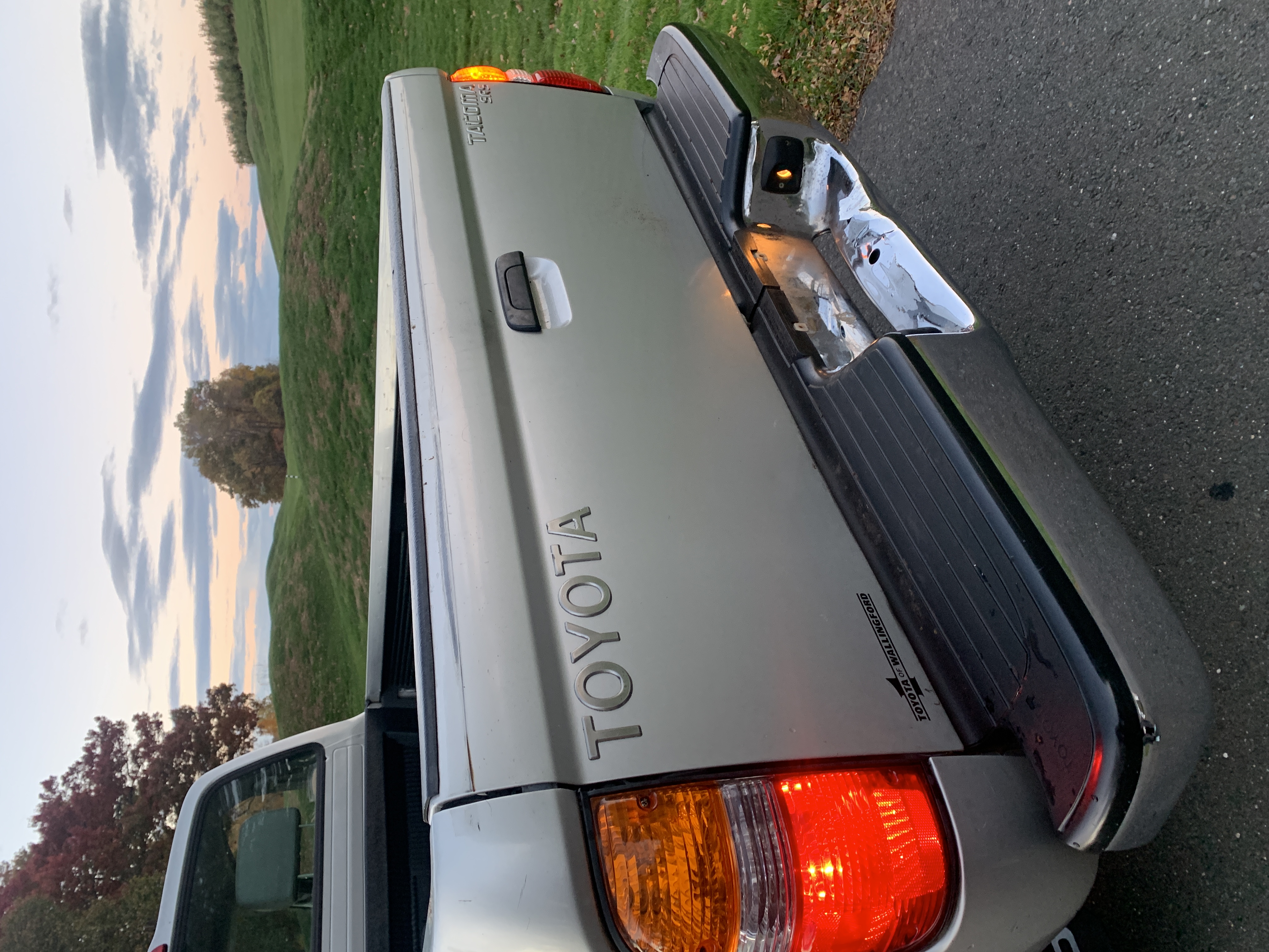 2004 Toyota Tacoma SR5 4x4 Pickup — photo 95