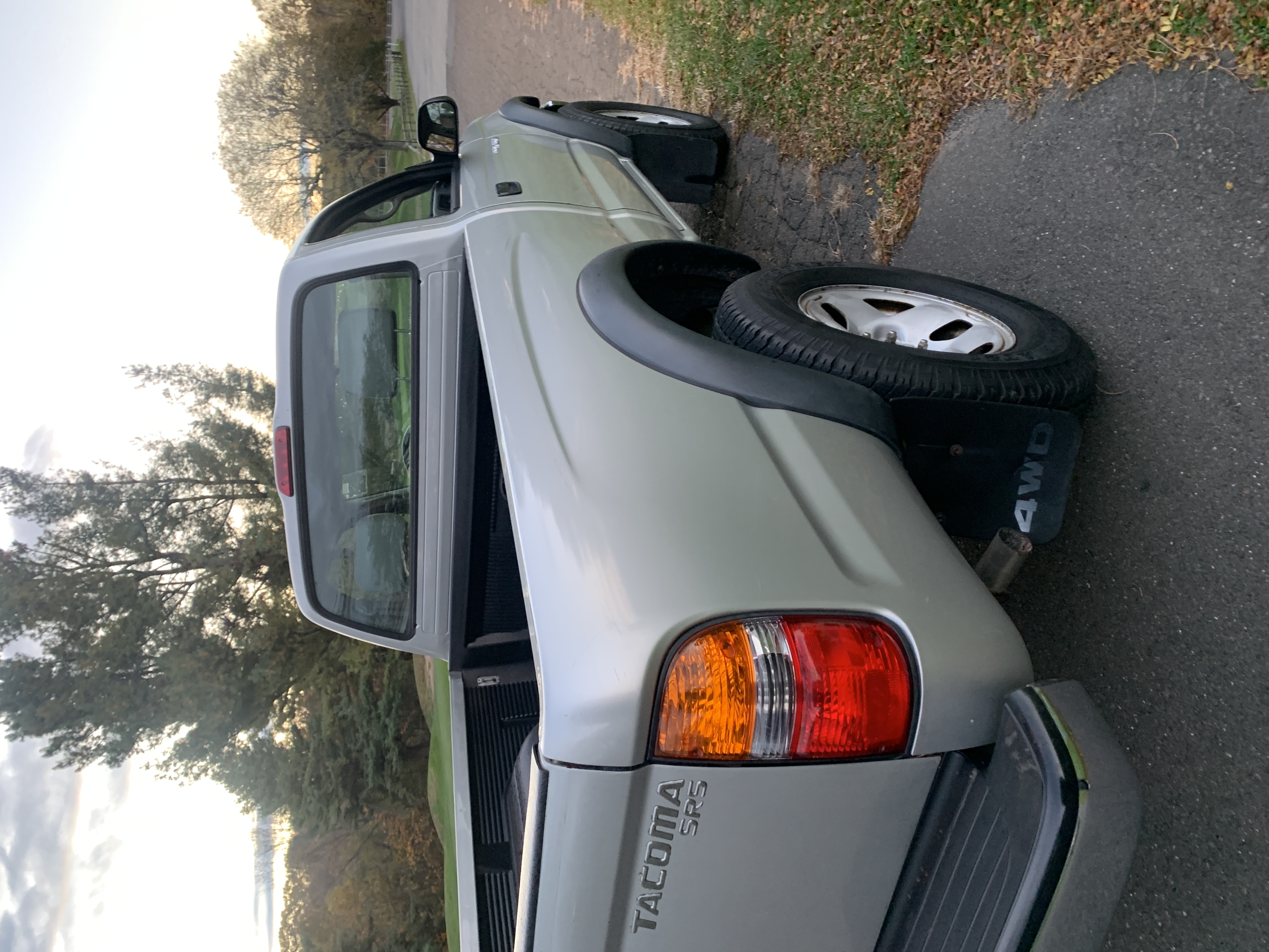 2004 Toyota Tacoma SR5 4x4 Pickup — photo 96